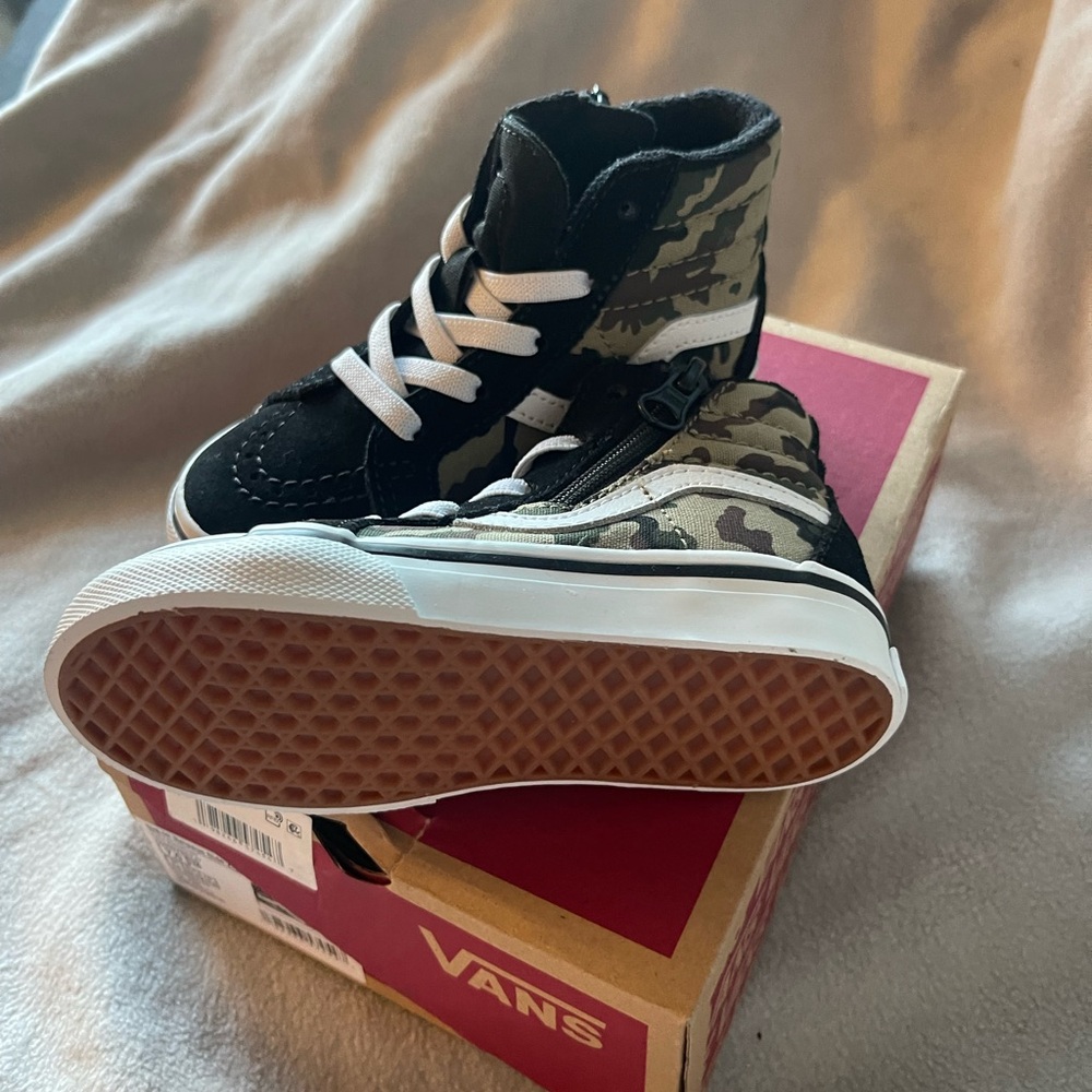 Vans Kids Black & White High-Top Skate Sneakers - Picture 4 of 4